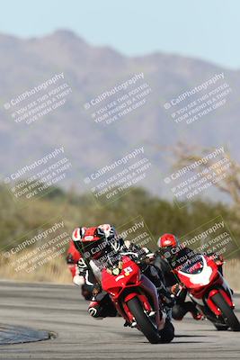 media/Dec-01-2025-Moto Forza (Mon) [[2daa91e15f]]/2-Intermediate Group/Session 3 (Turn 3)/